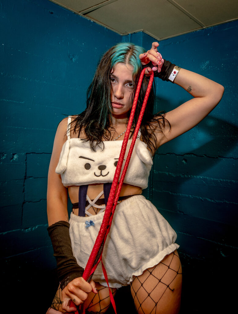 Yosh porno aktrisalar katalogi